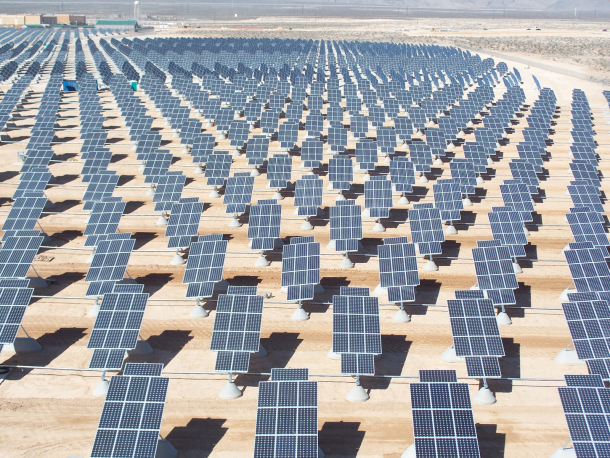 Armata are ca obiective mari proiecte de energie regenerabila