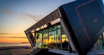 Casa revoluționară ce se învârte ca floarea-soarelui pentru a capta lumina solară