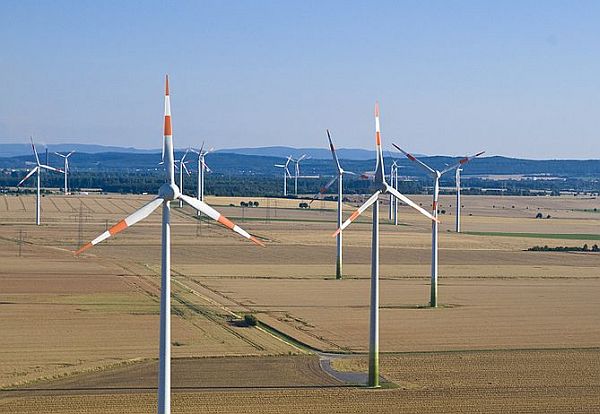 google_investeste_in_energia_eoliana.jpg