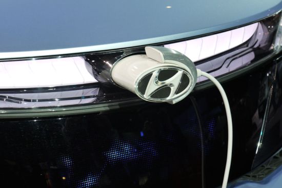 hyundai_sonata_4_solar-magazin.ro.jpg hyundai_sonata_4_solar-magazin.ro.jpg