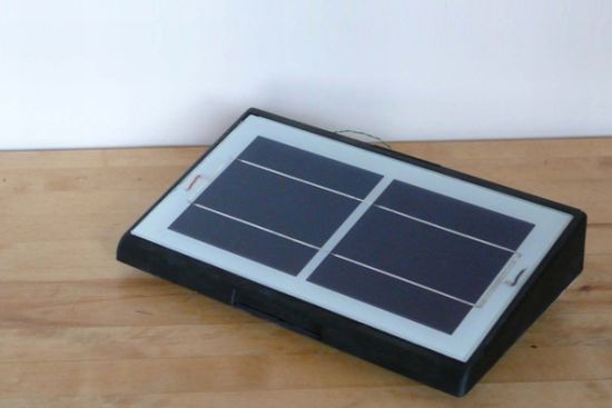 laptop_alimentat_solar_2.jpg laptop_alimentat_solar_2.jpg