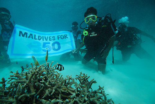 maldive_ferme_eoliene_solar-magazin.ro.jpg maldive_ferme_eoliene_solar-magazin.ro.jpg