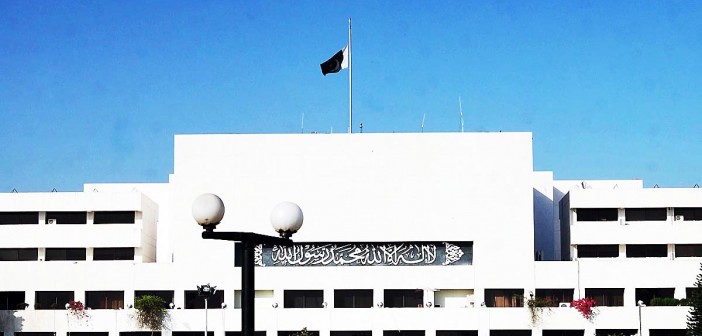 Panouri solare pe Parlamentul din Pakistan