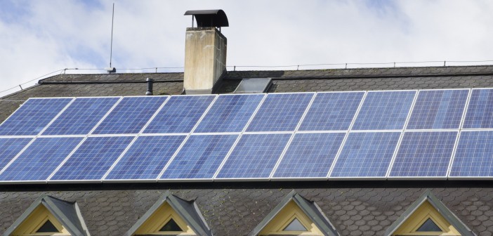 panouri solare fotovoltaice pe acoperis