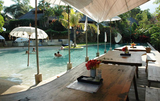 insula_bali_sat_ecologic_3_solar-magazin.ro.jpg