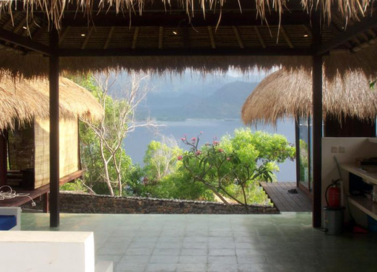 insula_bali_sat_ecologic_4_solar-magazin.ro.jpg