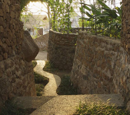 insula_bali_sat_ecologic_7_solar-magazin.ro.jpg