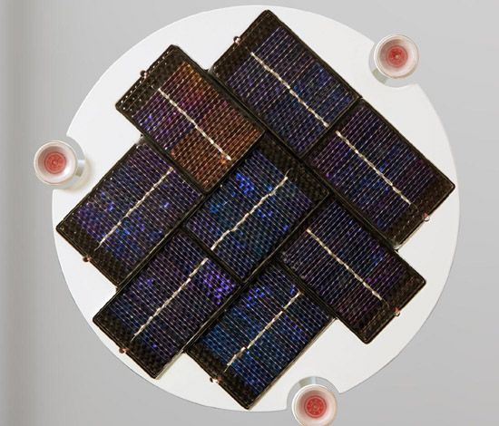 lampa_solara_pt_fereastra2_solar-magazin.ro.jpg