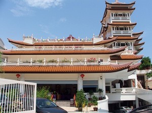 templu_verde_singapore_solar-magazin.ro.jpg