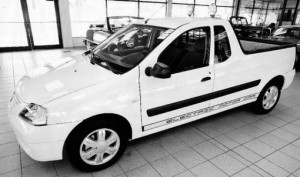 vehicul_electric_bazat_pe_dacia_logan2_solar-magazin.ro.jpg